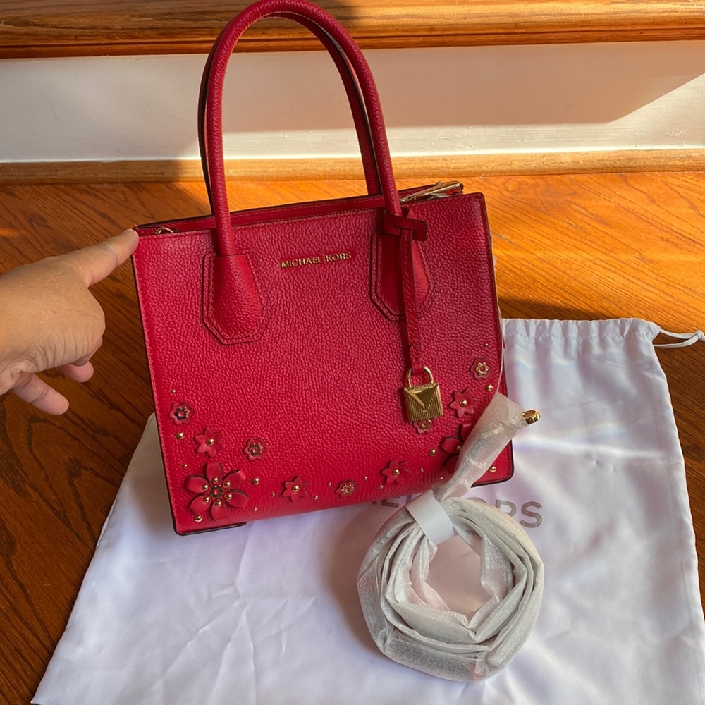 NWT MK Mercer